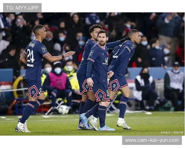 里昂vs巴黎FC：十连胜势头遭遇保级顽强抵抗