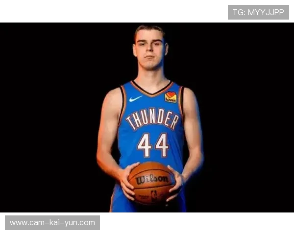 雷霆新秀托皮奇抗癌成功迎NBA首秀，全场起立鼓掌致敬